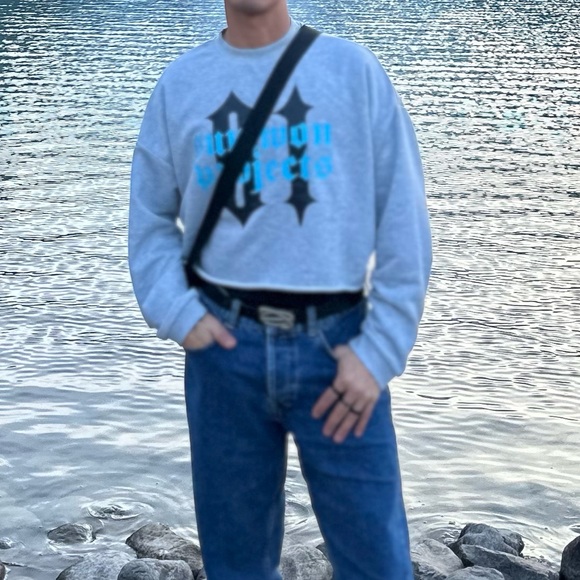 Pullover Cropped type | Worn Once 🙂 - Picture 4 of 4